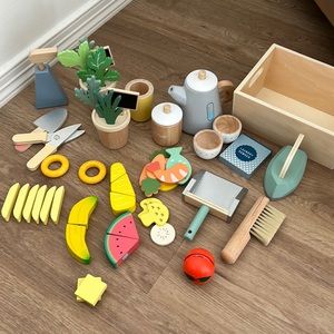 Wooden toy lot